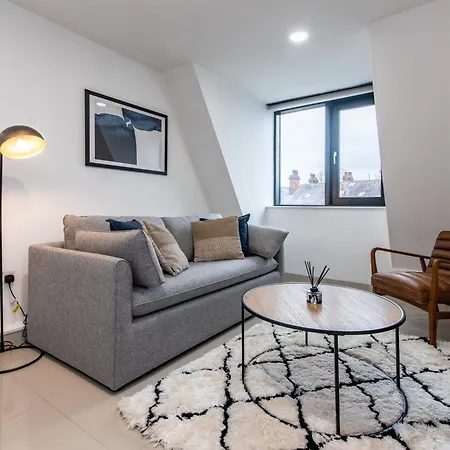3-br In Prime Centre *