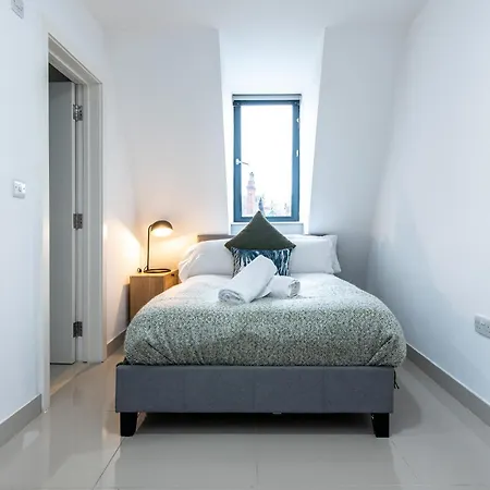 3-br In Prime Centre Leeds (West Yorkshire)