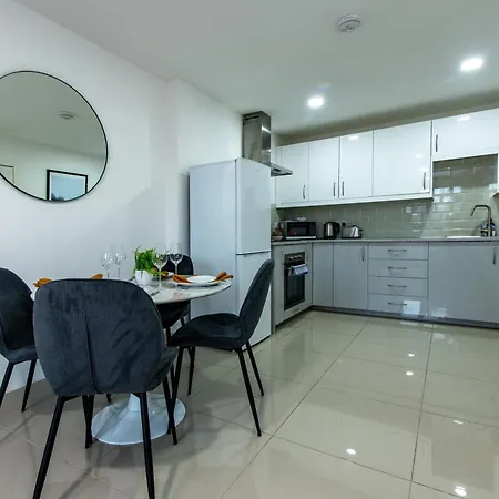 3-br In Prime Centre