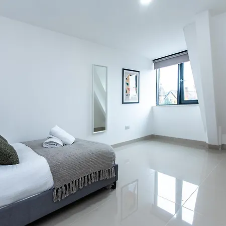 Apartment 3-br In Prime Centre Leeds (West Yorkshire)
